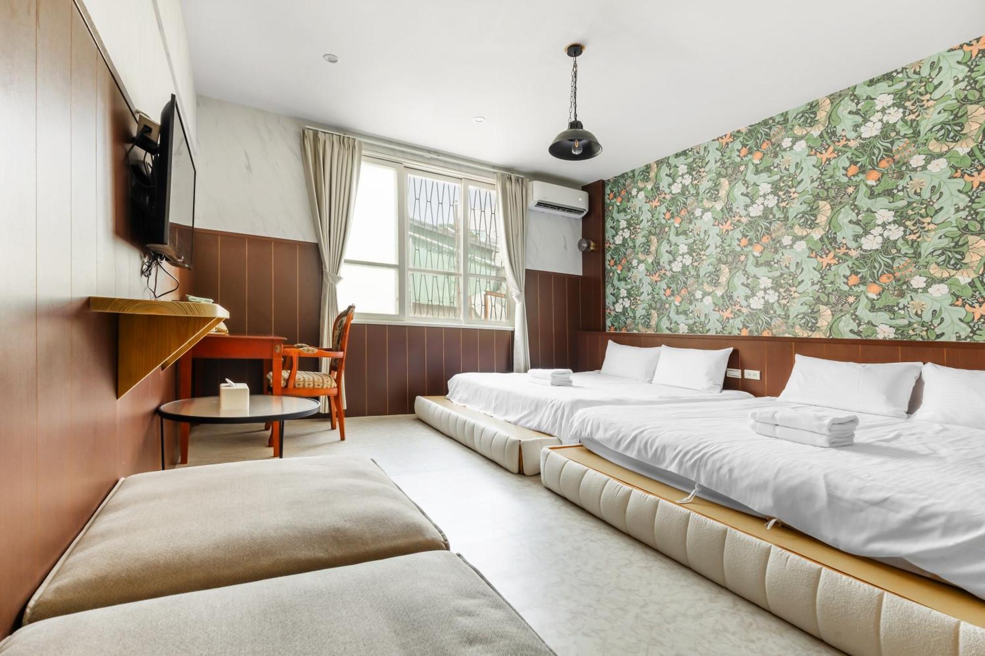 Hotel 32小巷弄 Tainan Exterior foto