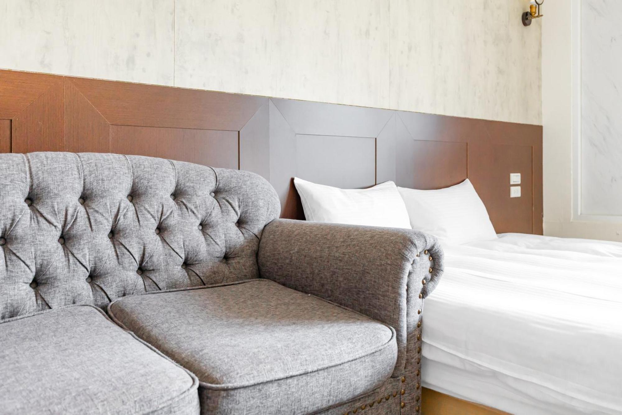 Hotel 32小巷弄 Tainan Exterior foto