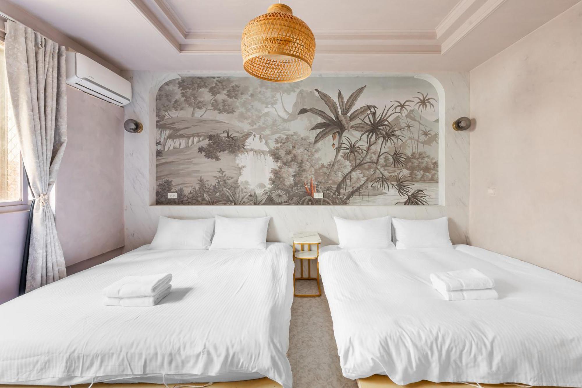 Hotel 32小巷弄 Tainan Exterior foto