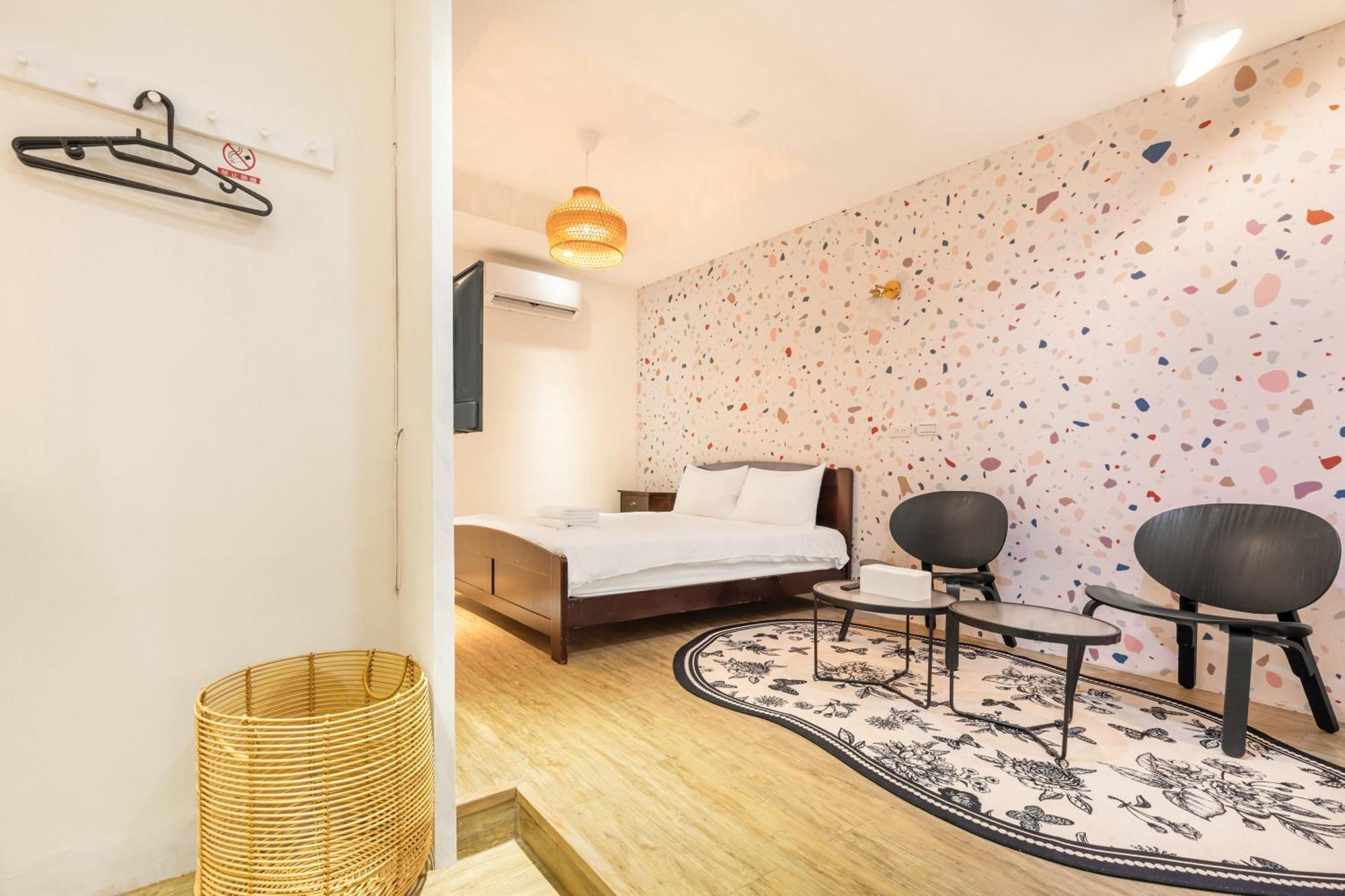 Hotel 32小巷弄 Tainan Exterior foto